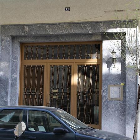Private Bedrooms In Shared Apartment 135 Sm Athens Center Luaran gambar