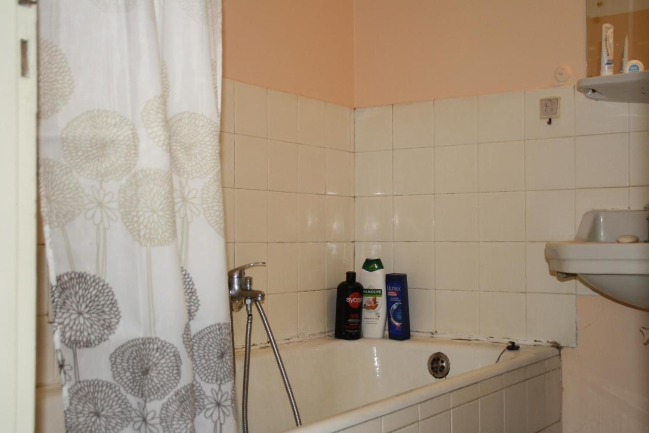 Private Bedrooms In Shared Apartment 135 Sm Athens Center Luaran gambar
