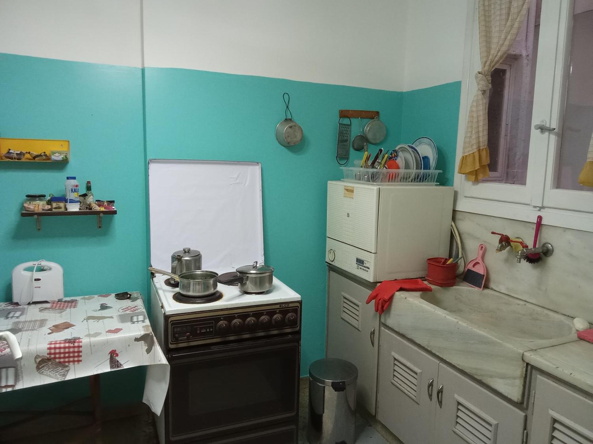 Private Bedrooms In Shared Apartment 135 Sm Athens Center Luaran gambar